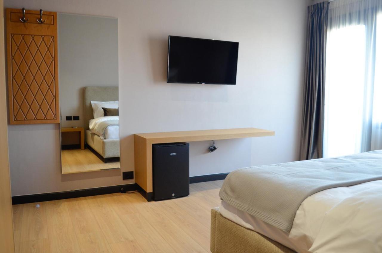 N'Peze Hotel Ljaknasi Eksteriør bilde