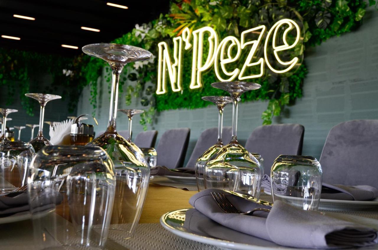 N'Peze Hotel Ljaknasi Eksteriør bilde
